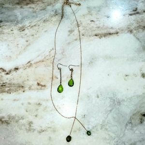 Necklace & earring set